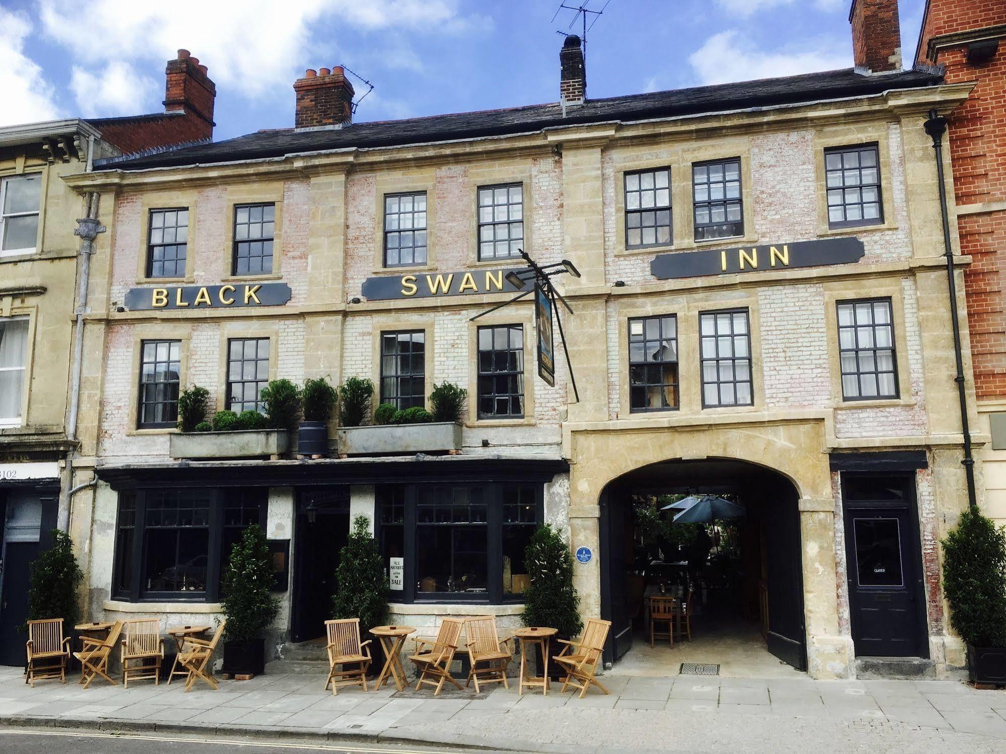 Black Swan Hotel Devizes Exterior photo