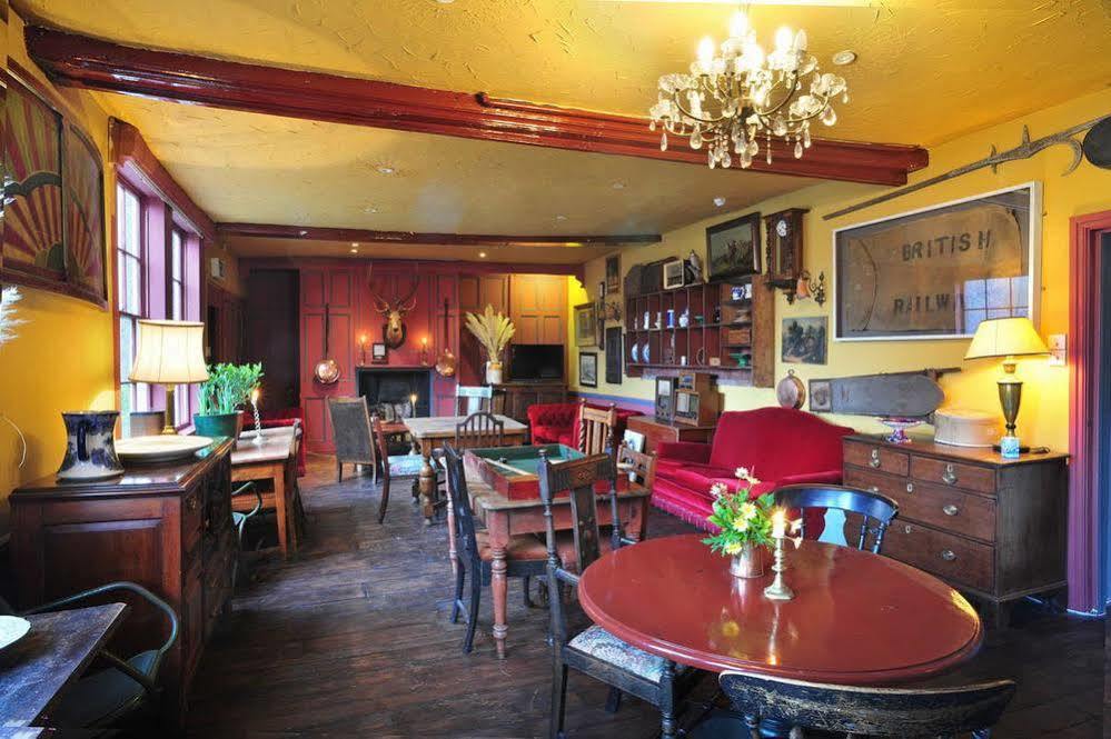Black Swan Hotel Devizes Exterior photo